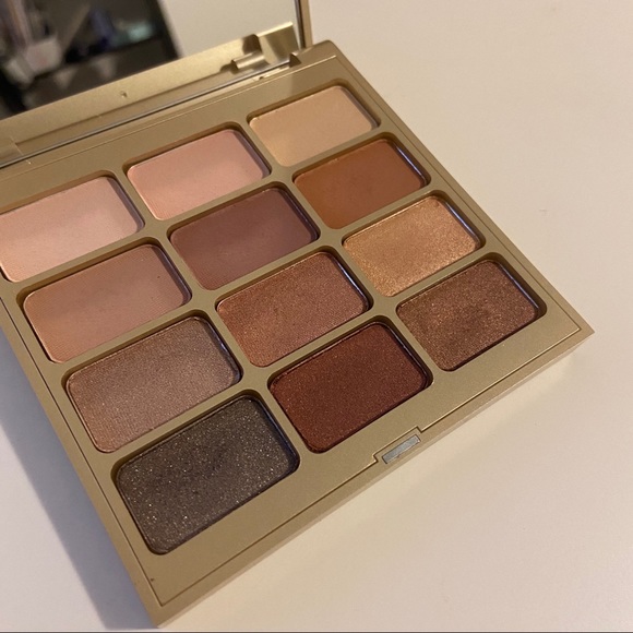 Stila eye shadow palette - Picture 3 of 4